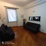 Domus Sottoripa Lägenhet