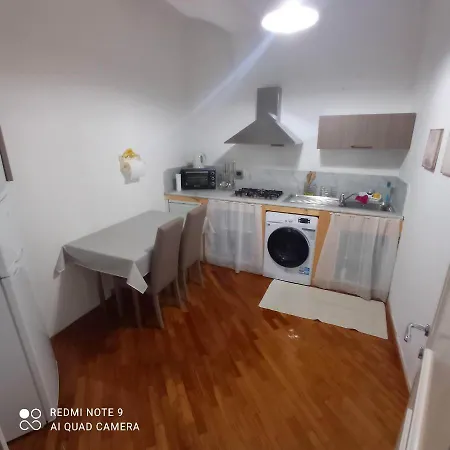 Domus Sottoripa Apartment Genoa