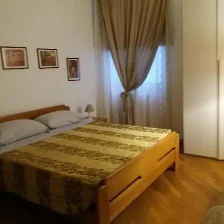 Domus Sottoripa Apartment Genoa